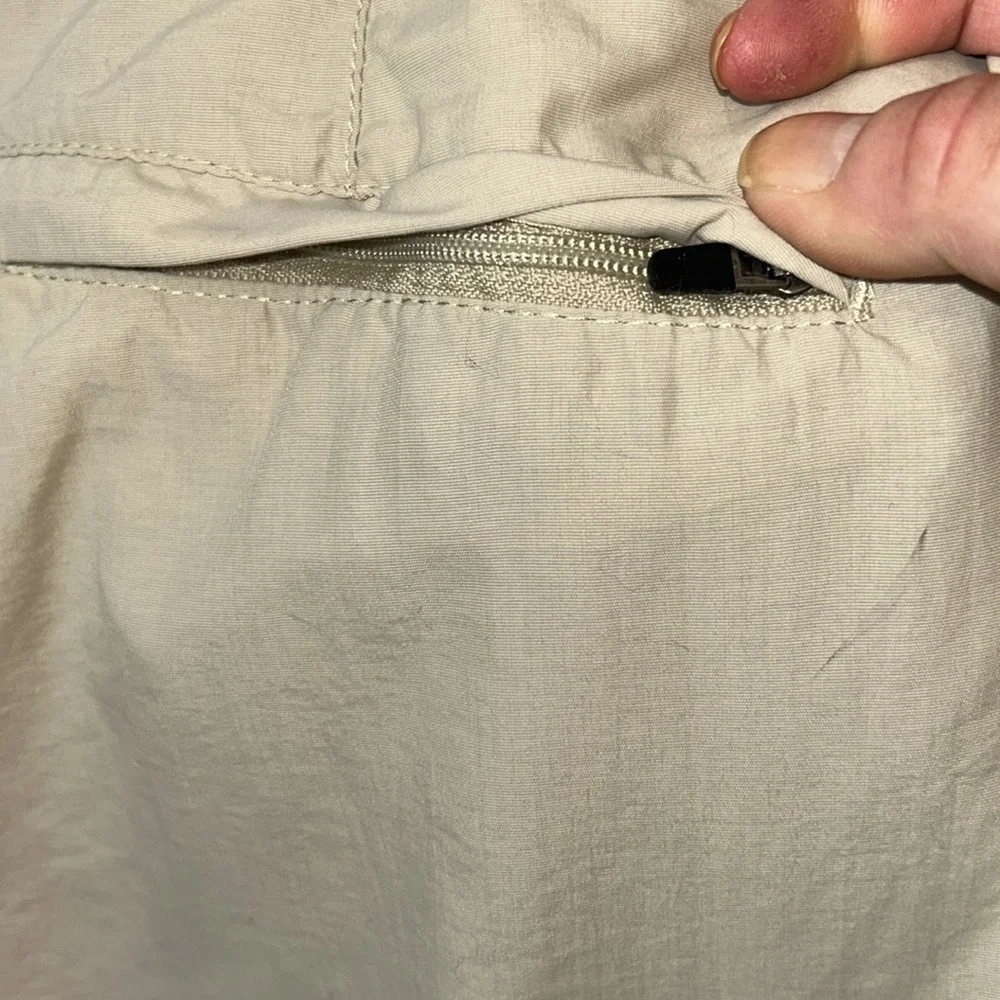 L.L. Bean Cargo Pant Zip to Shorts Size Large Regular